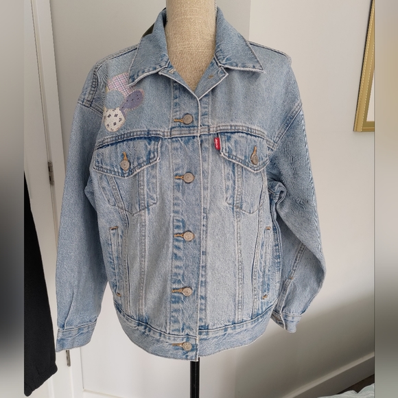 Levi's Jackets & Blazers - Levi's Trucker denim jacket